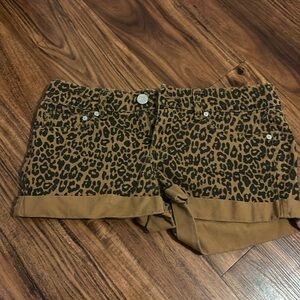 Low wasted size 9 cheetah print shorts